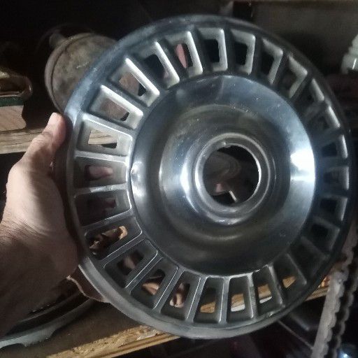El Camino V8 / Kommando, hub cap - Private Seller El Camino V8 / Kommando, hub cap - Private Seller