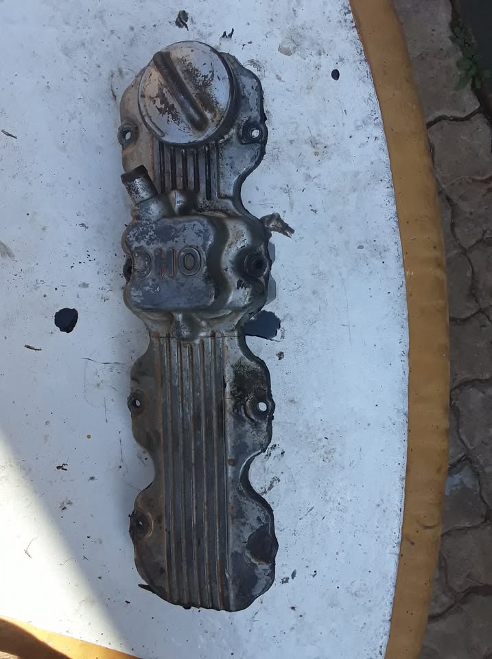 Opel Monza 1.8 tappet cover for sale - Private Seller