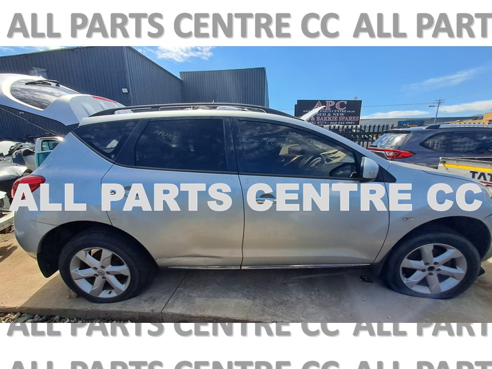 Nissan Murano stripping for spares silver