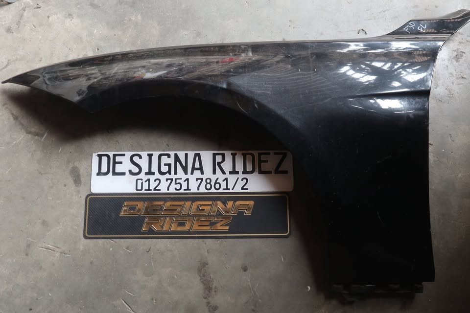 BMW F30 FRONT LEFT FENDER BLACK - Private Seller BMW F30 FRONT LEFT FENDER BLACK - Private Seller