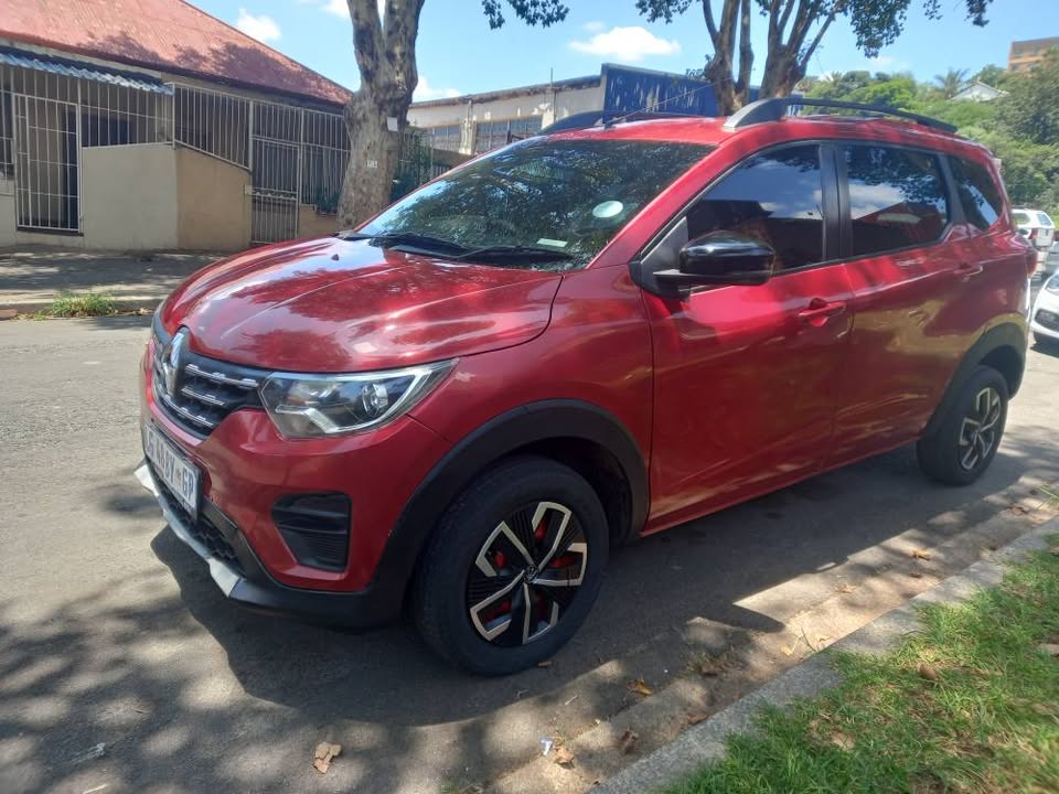 2022 Renault Triber 1.0 Manual Petrol, Red, 97000kms