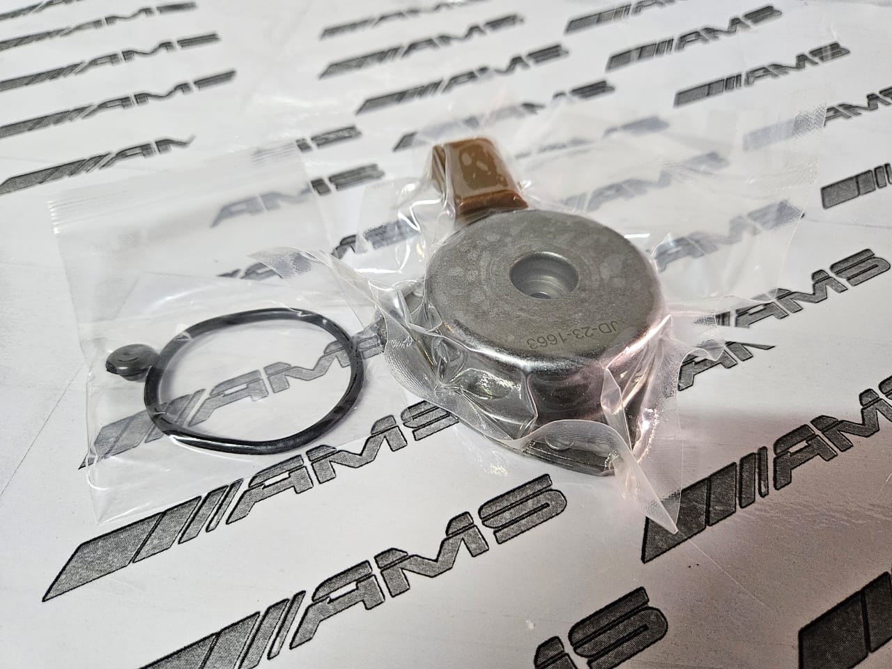 New M271 Cam Magnet - Private Seller