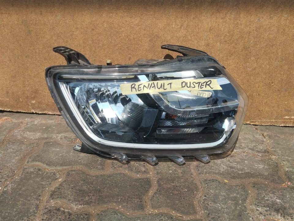Renault Duster Headlight - Private Seller