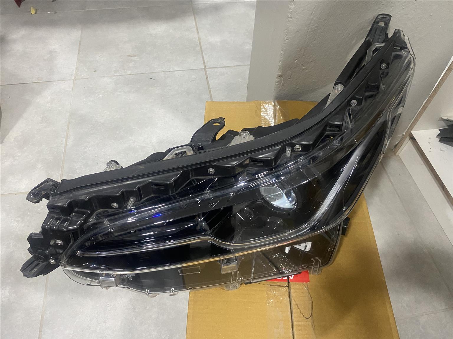 2023 TOYOTA FORTUNER BI-BEAM LED HEADLIGHT LEFT SIDE FOR SALE - Private Seller 2023 TOYOTA FORTUNER BI-BEAM LED HEADLIGHT LEFT SIDE FOR SALE - Private Seller