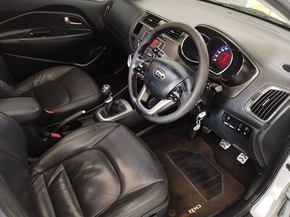 2014 KIA RIO 1.4 TEC MANUAL