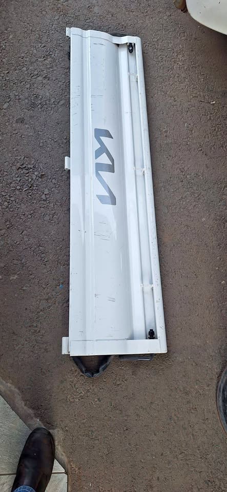 Kia K2700 bakkie tailgate for sale my number WhatsApp or cell