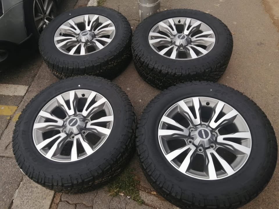 18inch Isuzu D-Max original mag with brand new 265/60/18 Hankook Dynapro ATM set - Private Seller 18inch Isuzu D-Max original mag with brand new 265/60/18 Hankook Dynapro ATM set - Private Seller