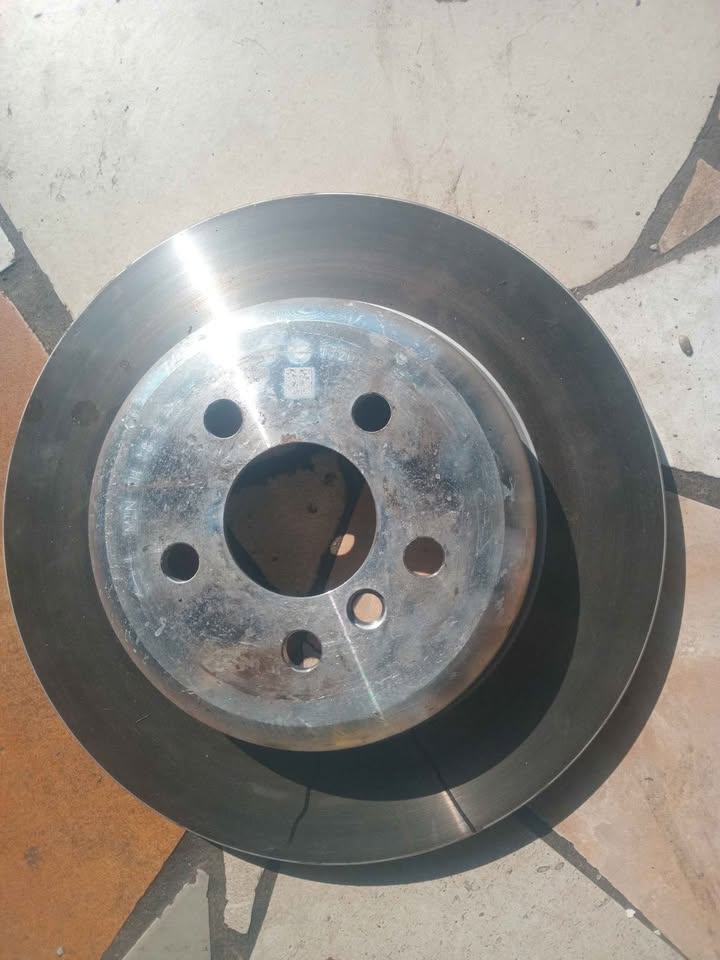Bmw G20 G21 G30 G31 G32 G11 G12 x3 Go1 G11 lci x4 x5 Go2 Z4 G02 G29 rear disc - Private Seller Bmw G20 G21 G30 G31 G32 G11 G12 x3 Go1 G11 lci x4 x5 Go2 Z4 G02 G29 rear disc - Private Seller