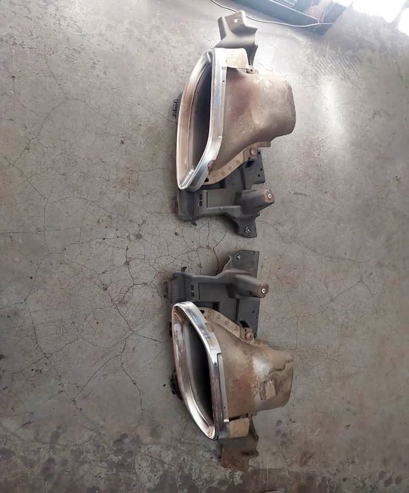 Mercedes-Benz W205 exhaust end covers Mercedes-Benz W205 exhaust end covers