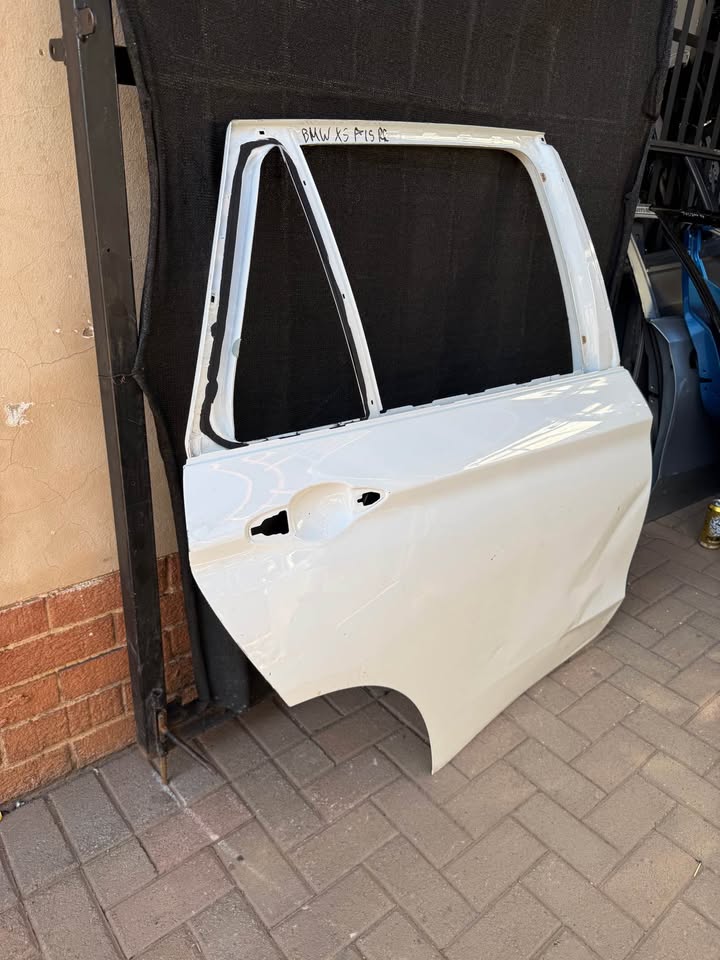 BMW X5 F15 Right Rear Back Door - Private Seller BMW X5 F15 Right Rear Back Door - Private Seller