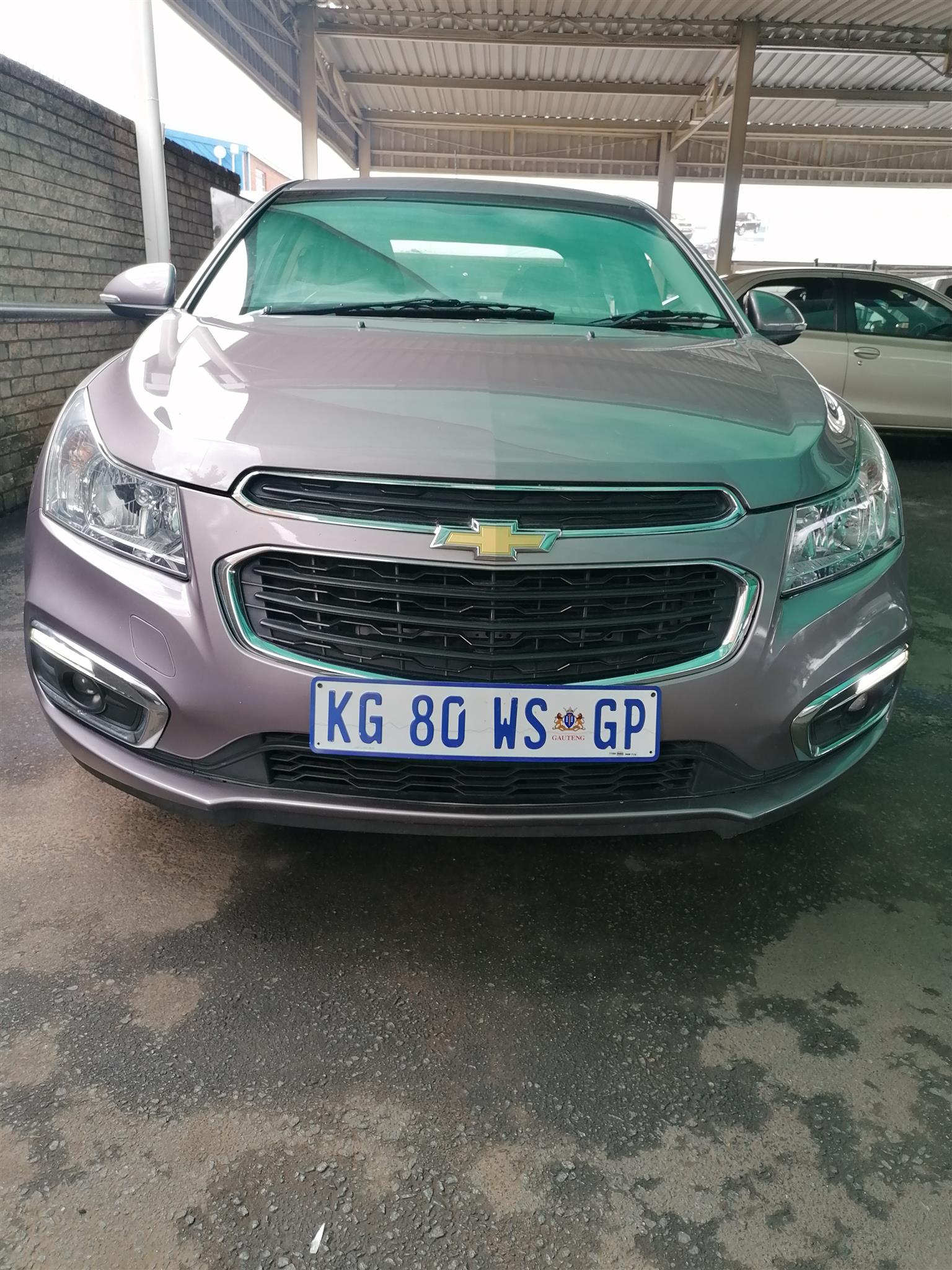 2015 chevrolet cruze 1.4T LS face-lift with 102000km full service history. 
