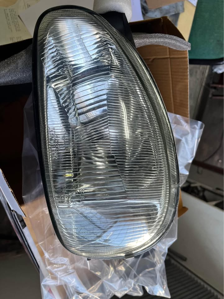 Opel corsa lite headlights - Private Seller