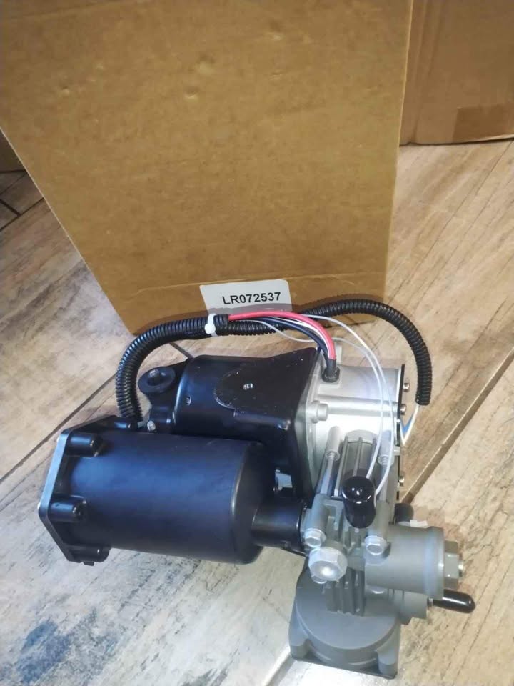 Land Rover Discovery 3/4/ sport air suspension pump - Private Seller