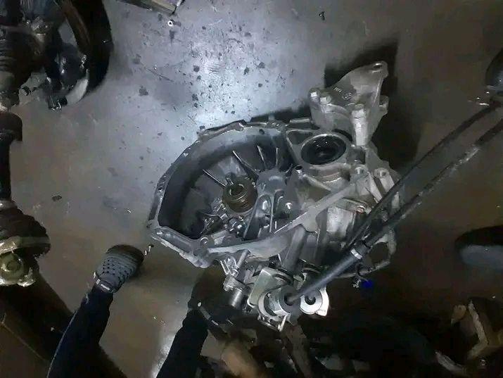SUZUKI ETIGA MANUAL GEARBOX AVAILABLE - Private Seller SUZUKI ETIGA MANUAL GEARBOX AVAILABLE - Private Seller