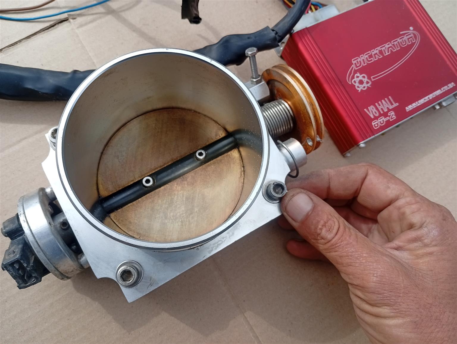 Dictator Management V8 Hall 60-Z with wiring Harness - Private Seller Dictator Management V8 Hall 60-Z with wiring Harness - Private Seller