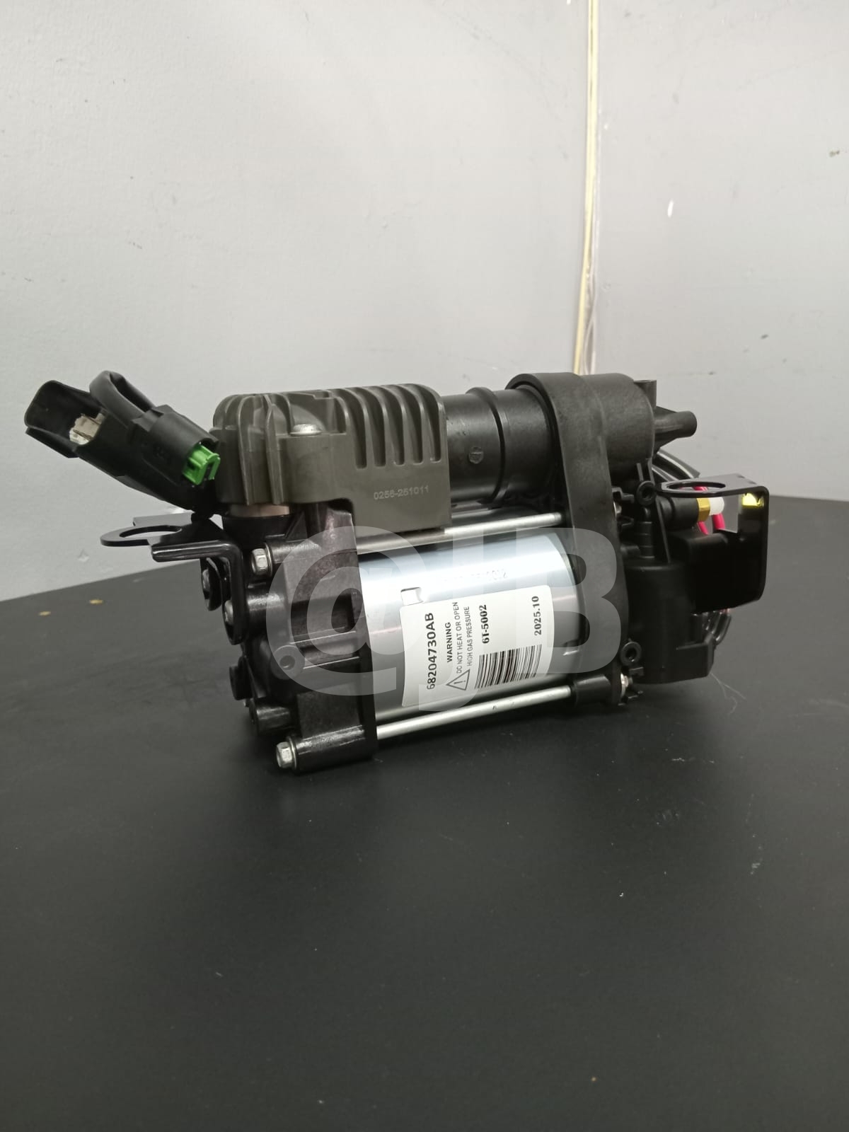 Jeep Suspension Parts - Air Suspension Pump (WK2 | Ram) - Private Seller Jeep Suspension Parts - Air Suspension Pump (WK2 | Ram) - Private Seller
