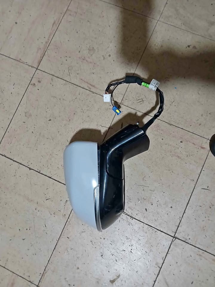Haval h6 side mirror - Private Seller Haval h6 side mirror - Private Seller