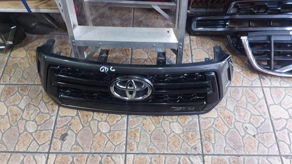 Toyota Hilux Legend 50 grill - Private Seller Toyota Hilux Legend 50 grill - Private Seller