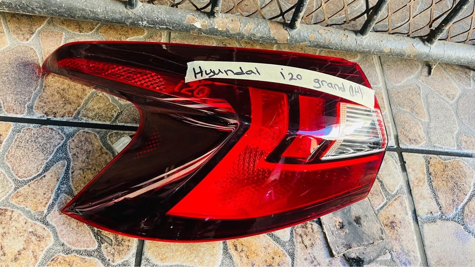 Hyundai i20 Grand taillights
