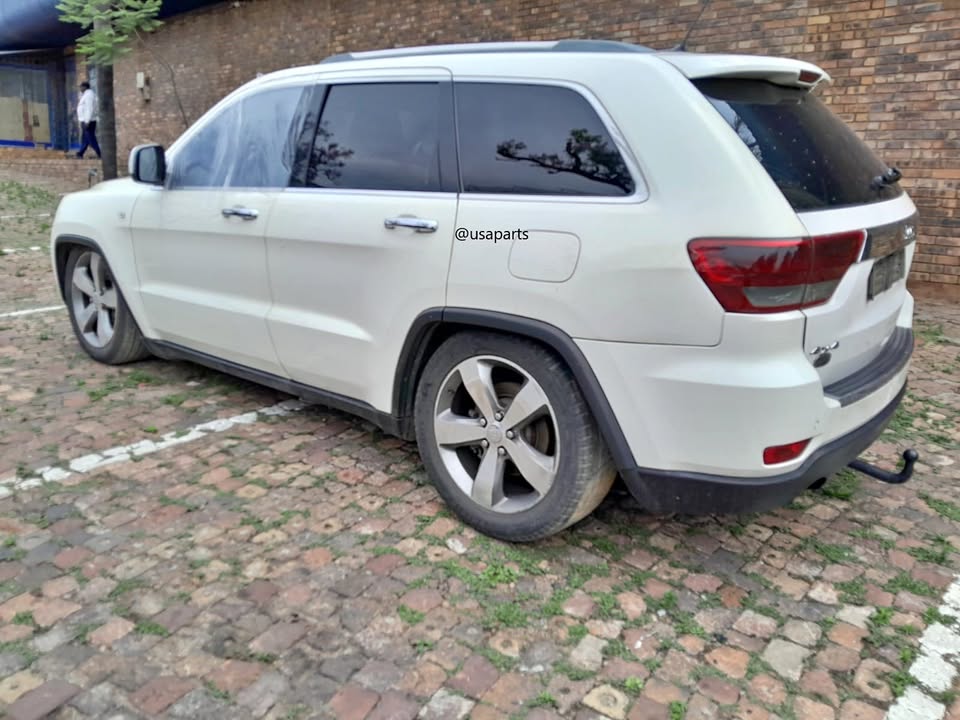 Jeep Grand Cherokee 3.0 WK2 – Body Parts for Sale - Private Seller Jeep Grand Cherokee 3.0 WK2 – Body Parts for Sale - Private Seller