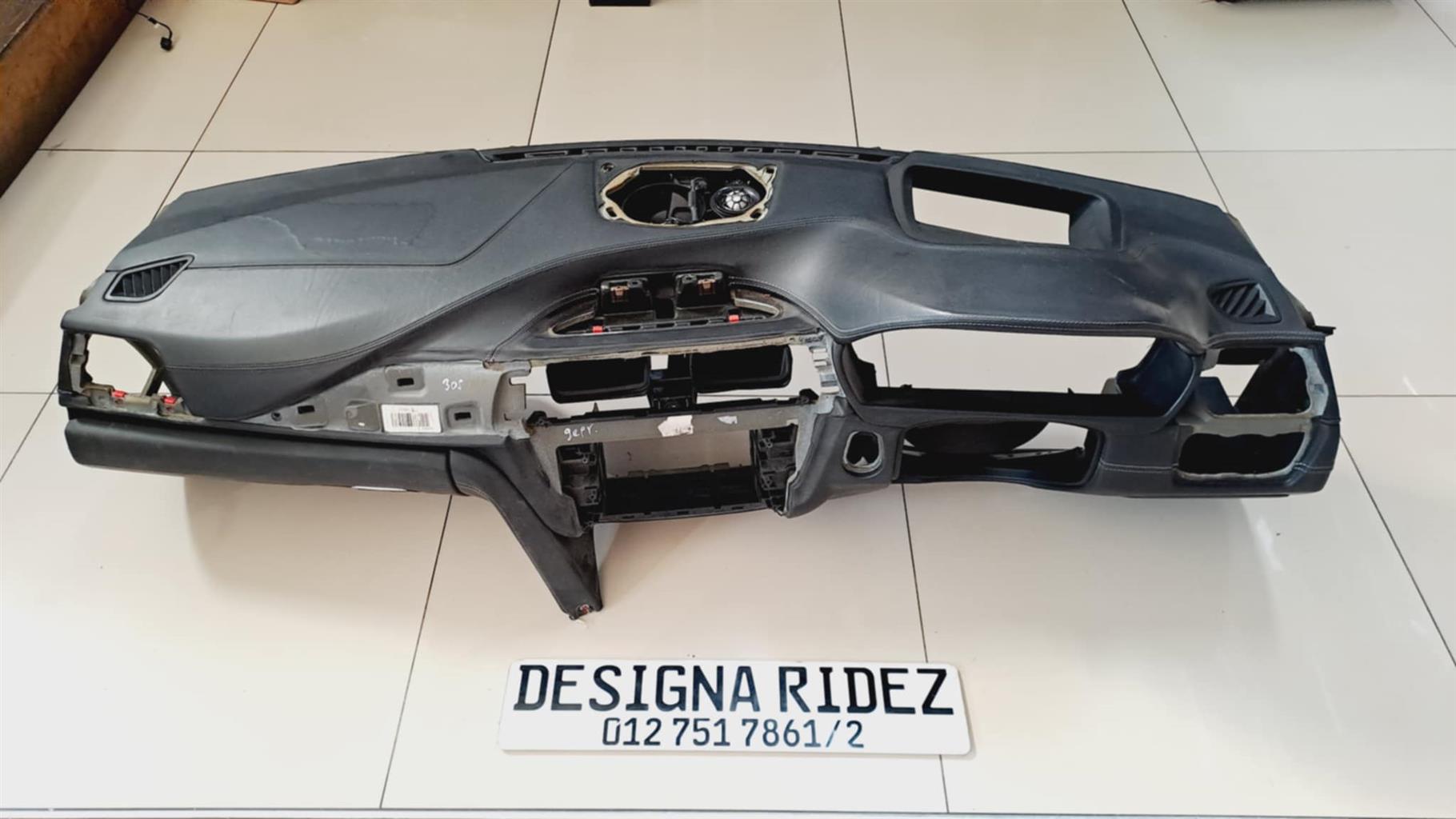 BMW F82 M4 DASHBOARD AVAILABLE - Private Seller