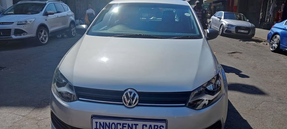 2018 POLO VIVO 1.4 MANUAL.. PETROL.. SILVER COLOR.