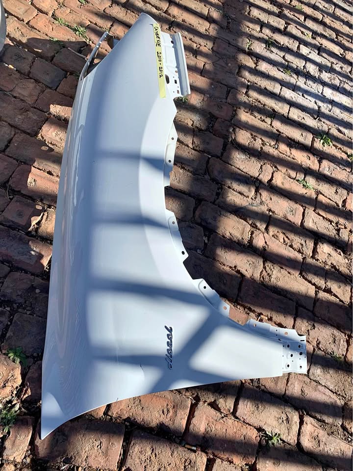 Porsche Cayenne 2010-2012 RHS fender Porsche Cayenne 2010-2012 RHS fender