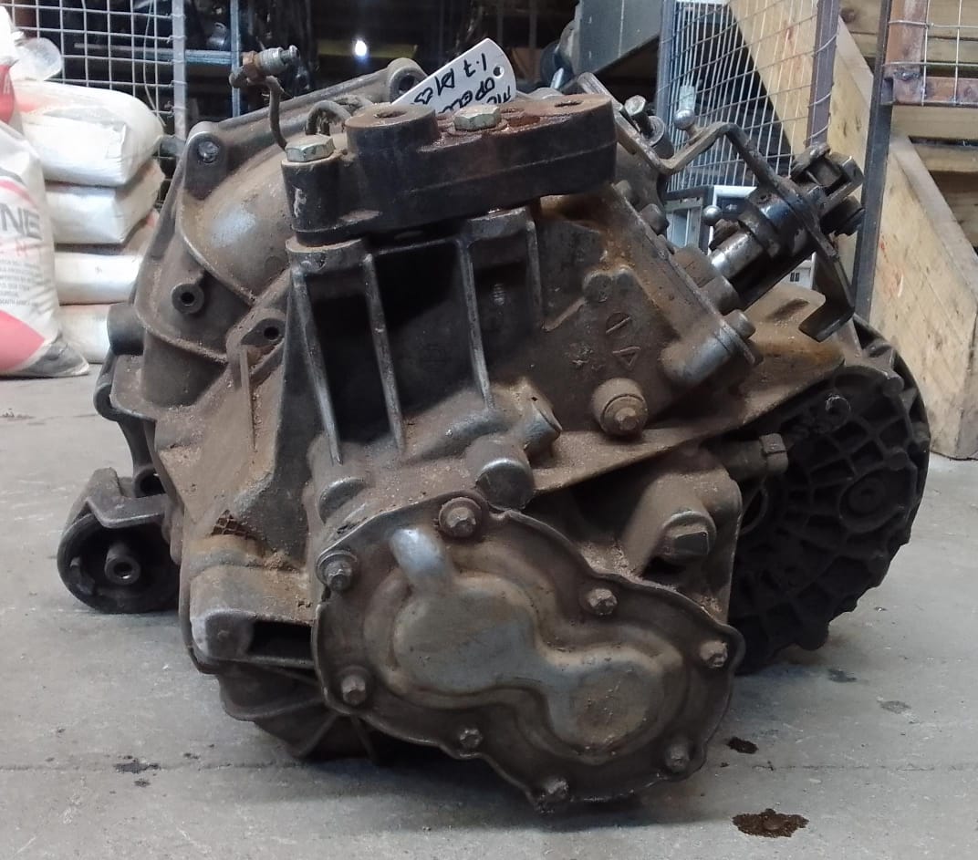 Opel Corsa 1.7 gearbox for sale - Private Seller Opel Corsa 1.7 gearbox for sale - Private Seller
