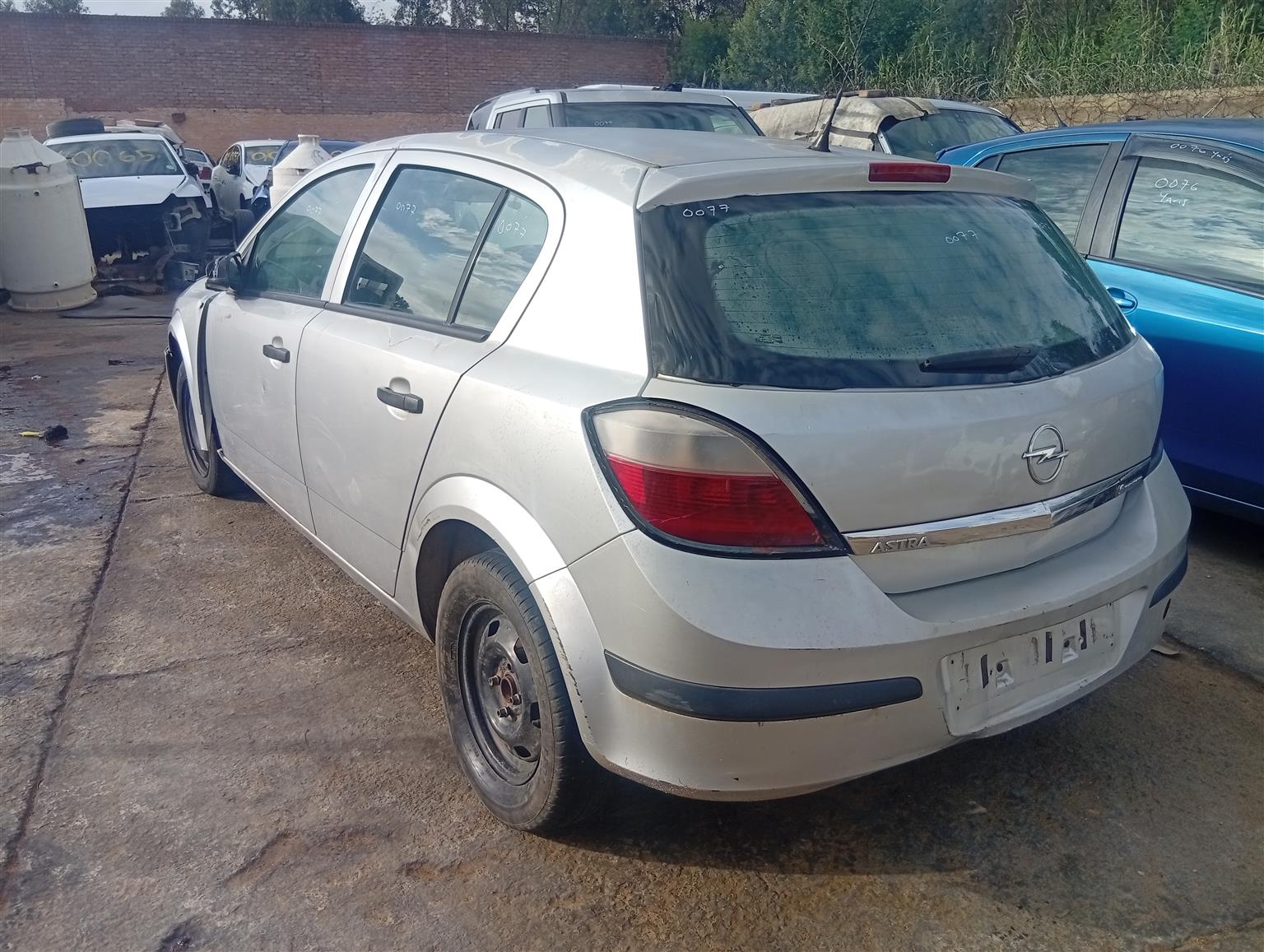 Opel astra h 1.6 manual stripping for spares - Private Seller Opel astra h 1.6 manual stripping for spares - Private Seller