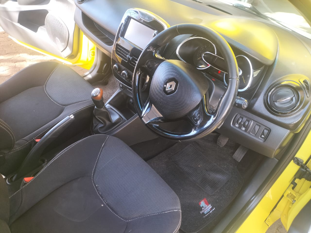 2015 RENAULT CLIO 900T 1.292,000KM GOT SERVICE BOOK