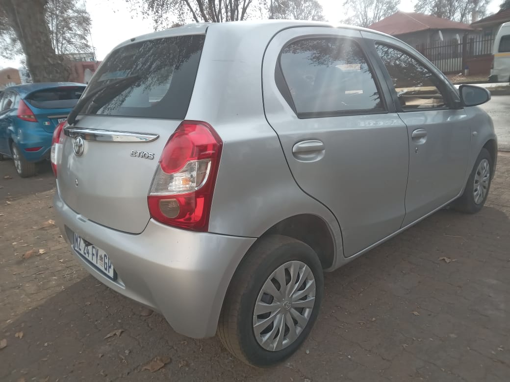 Used 2016 Toyota Etios hatch 1.5 Xs - Private Seller Used 2016 Toyota Etios hatch 1.5 Xs - Private Seller