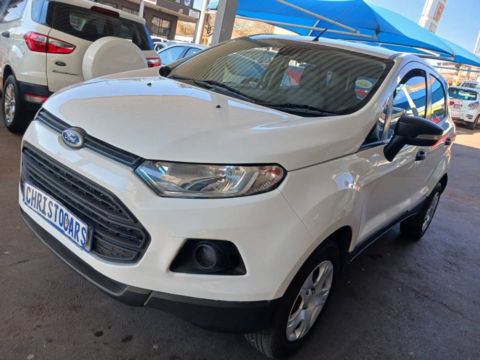 2016 model Ford Eco-sport Ambiante hatchback Manuel Transmission petrol 1.5 engine capacity