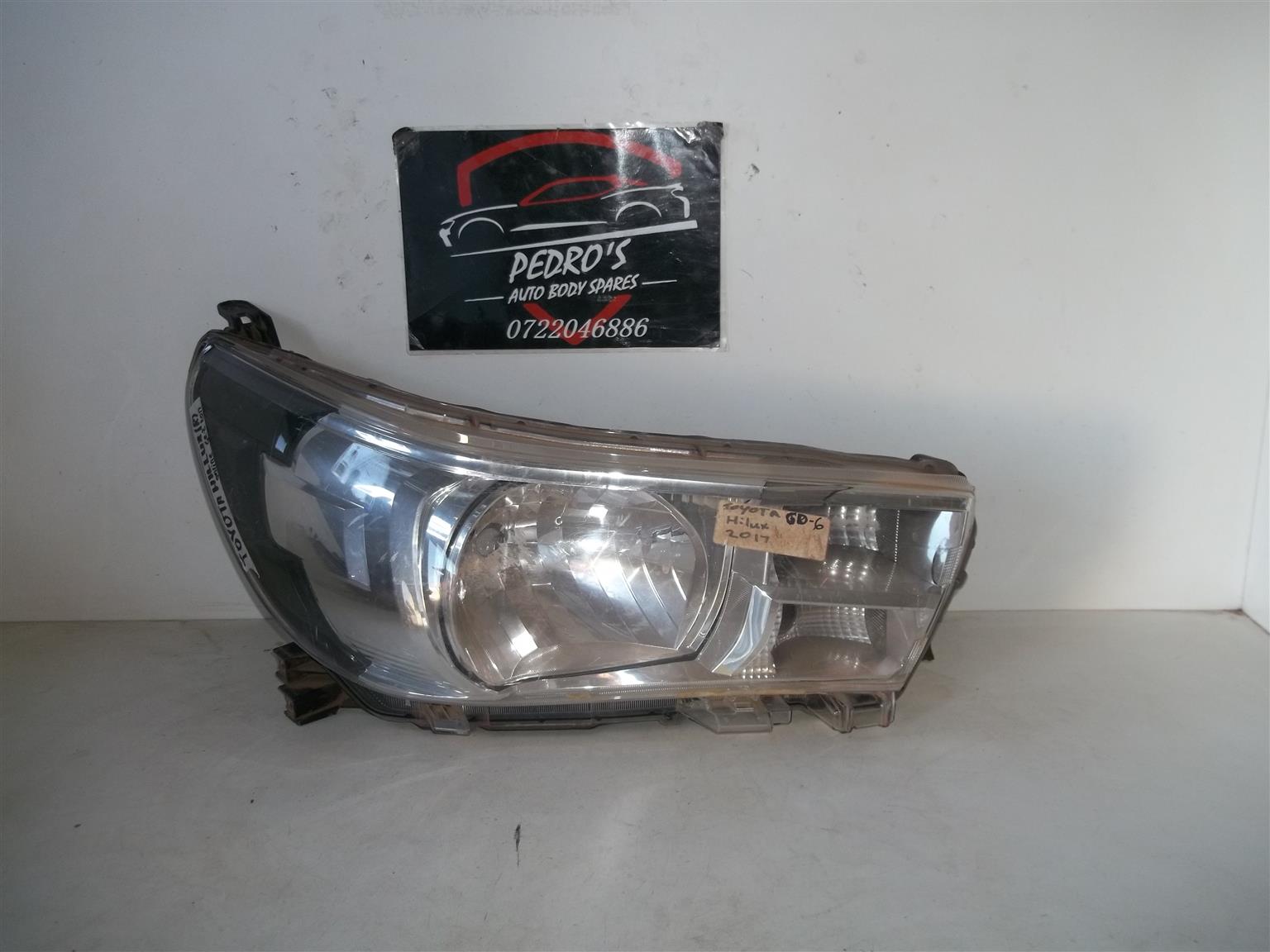 Toyota GD6 '16-'20 right headlight - Private Seller Toyota GD6 '16-'20 right headlight - Private Seller
