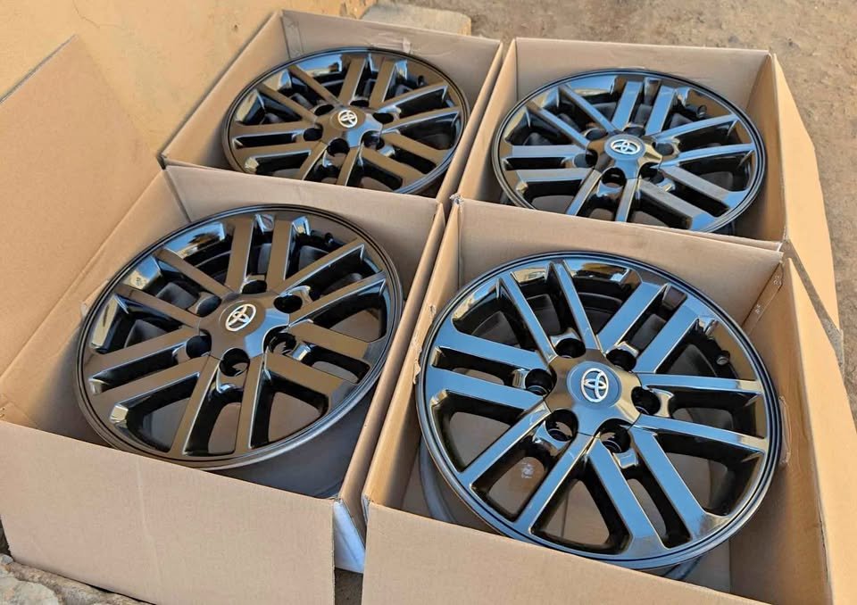 17' Toyota Hilux D4D mag rims Black PCD 6/139' For Toyota Hilux/Legend 45/GD6/Fo - Private Seller