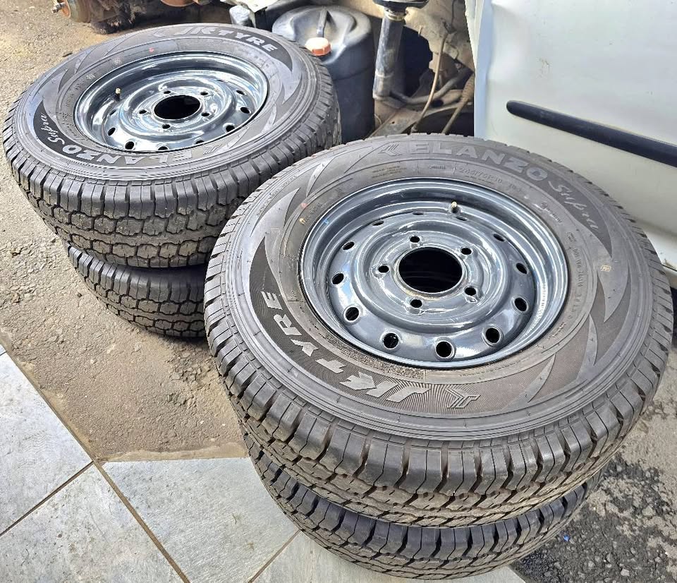 Mahindra Scorpio S4/S6/S10/Karoo Rims and Tyres New 245/75/16 Call - Private Seller Mahindra Scorpio S4/S6/S10/Karoo Rims and Tyres New 245/75/16 Call - Private Seller