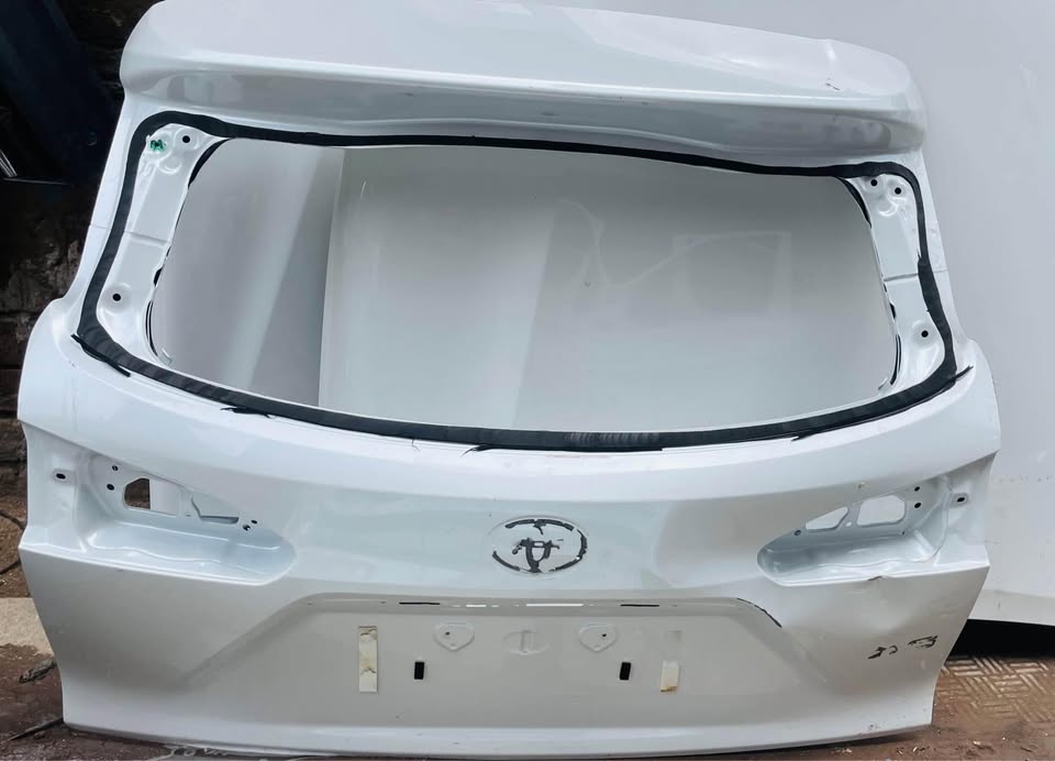 Toyota Corolla Cross tailgate - Private Seller