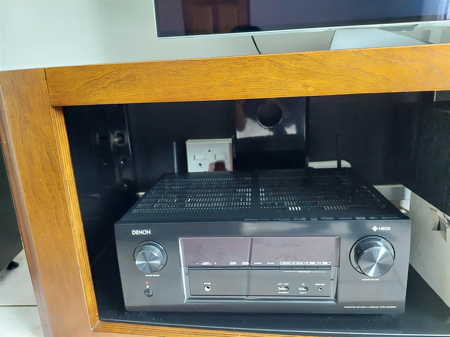 Denon AVR-X2400H + Jamo Studio S 500 Series Denon AVR-X2400H + Jamo Studio S 500 Series