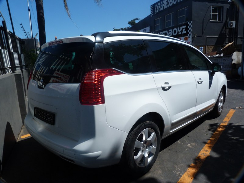 Peugeot 5008 1.6 THP Allure AT White - 2012 STRIPPING FOR SPARES - Private Seller