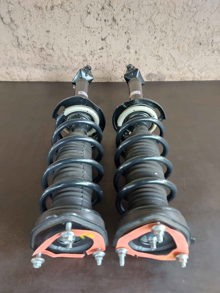 Used Infiniti Q50 Rear Shocks set P/N 56210 4GE0C - Private Seller