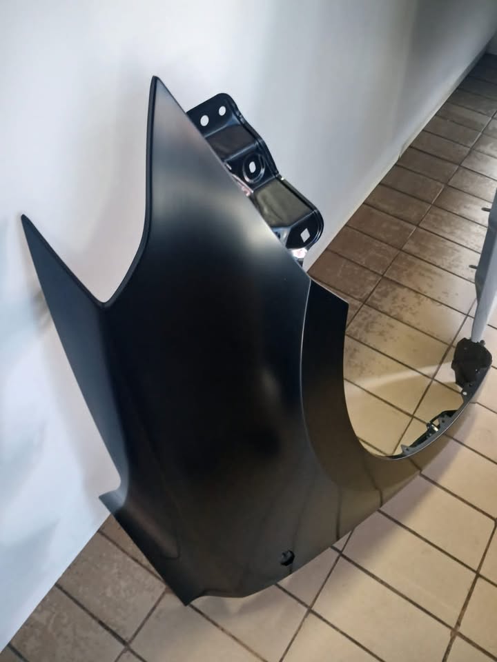 2022 SUZUKI SWIFT RIGHT FENDER WITH MARKER IN VERY GOOD CONDITION - Private Seller