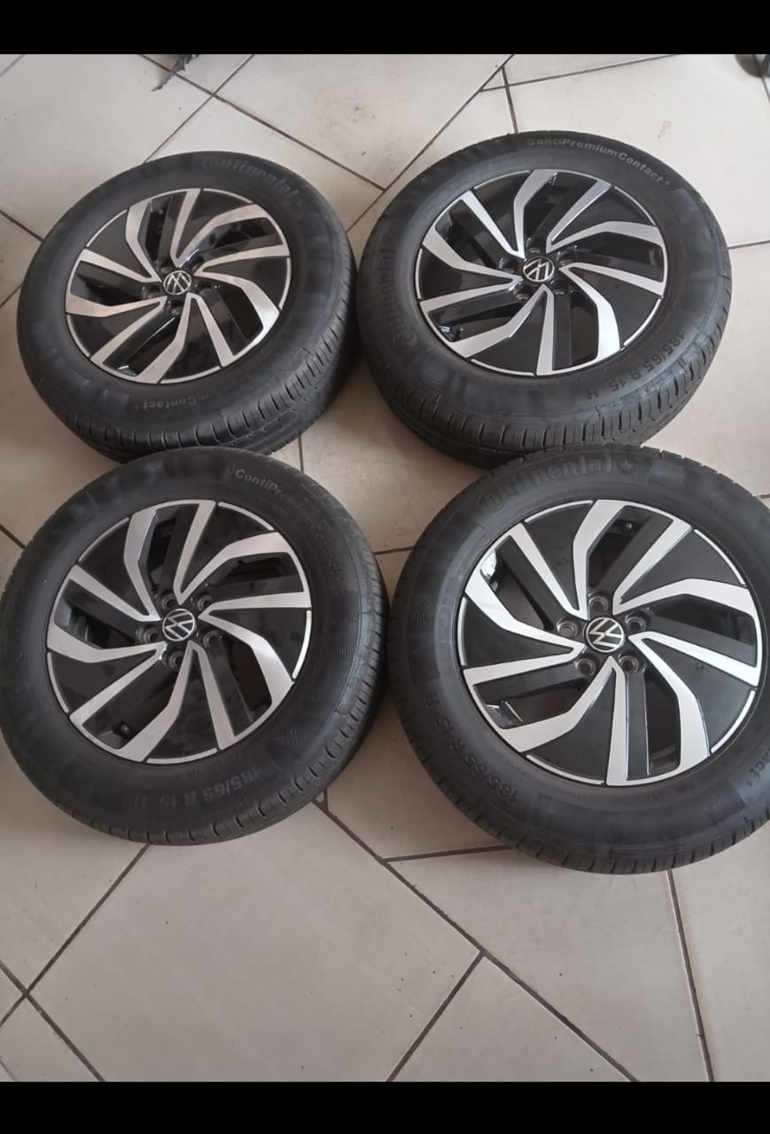 Continental Tyres 185/65/15 - Private Seller
