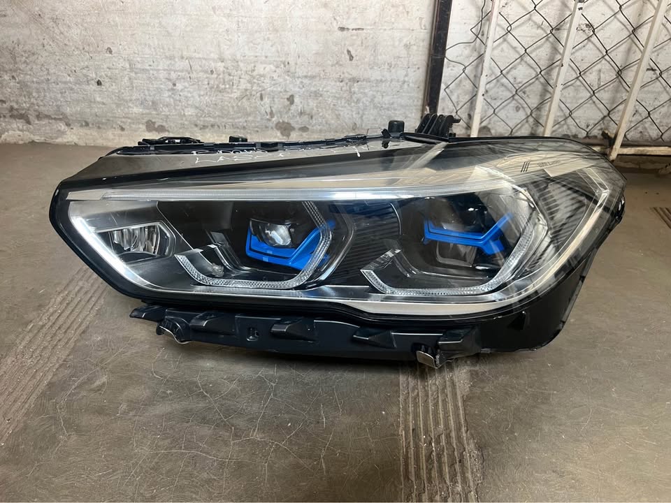 Bmw G05 headlight Laser Rhs - Private Seller Bmw G05 headlight Laser Rhs - Private Seller