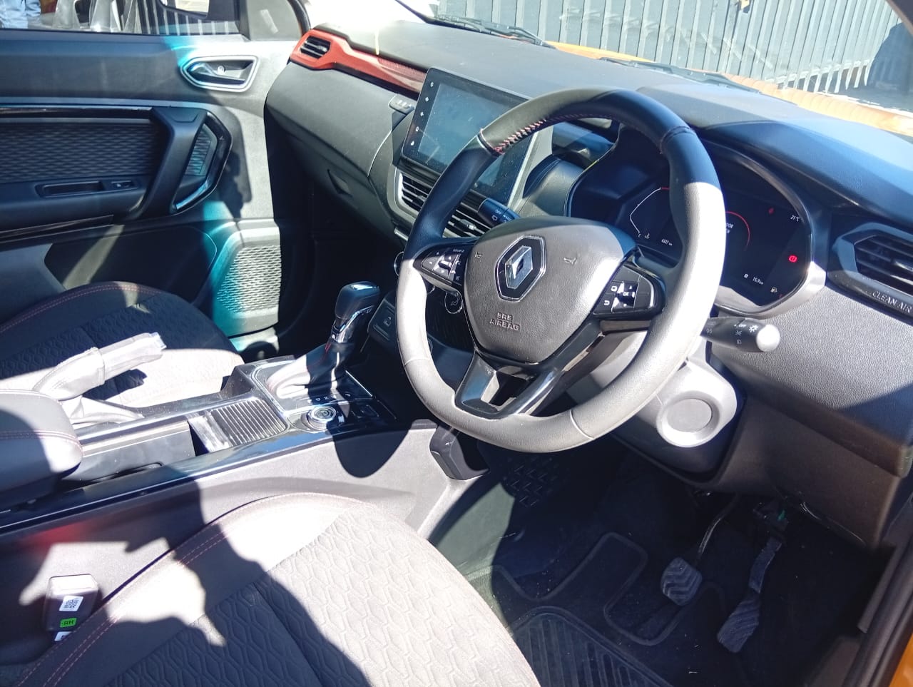 2023 Renault Kiger 1.0 Turbo Xtronic Auto Intens 5,4 / Automatic 7,000km Cl