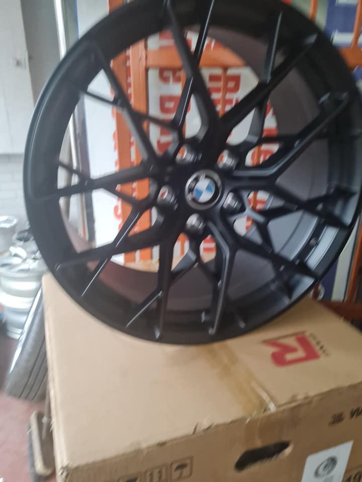 Bmw Brand new mags size 19 8.5j and 9.5j