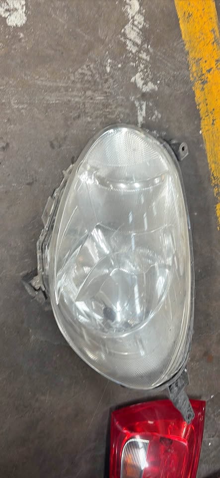 Nissan micra left headlight - Private Seller Nissan micra left headlight - Private Seller
