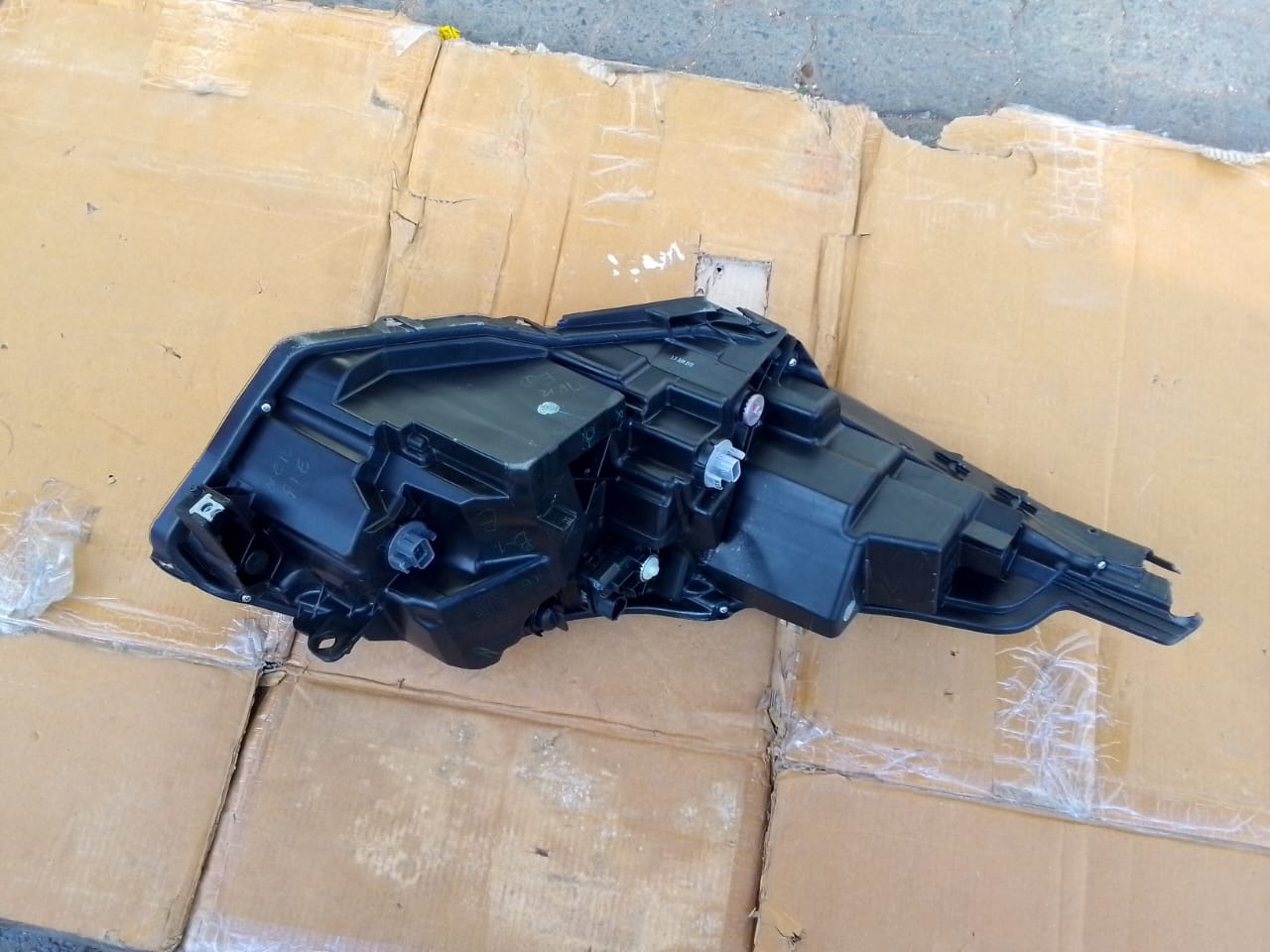(2019-2021) HONDA H R V LHS LED HEADLIGHT FOR SALE - Private Seller (2019-2021) HONDA H R V LHS LED HEADLIGHT FOR SALE - Private Seller