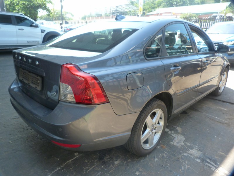 Volvo S40 2.0 Powershift AT Greay - 2010 STRIPPING FOR SPARES - Private Seller