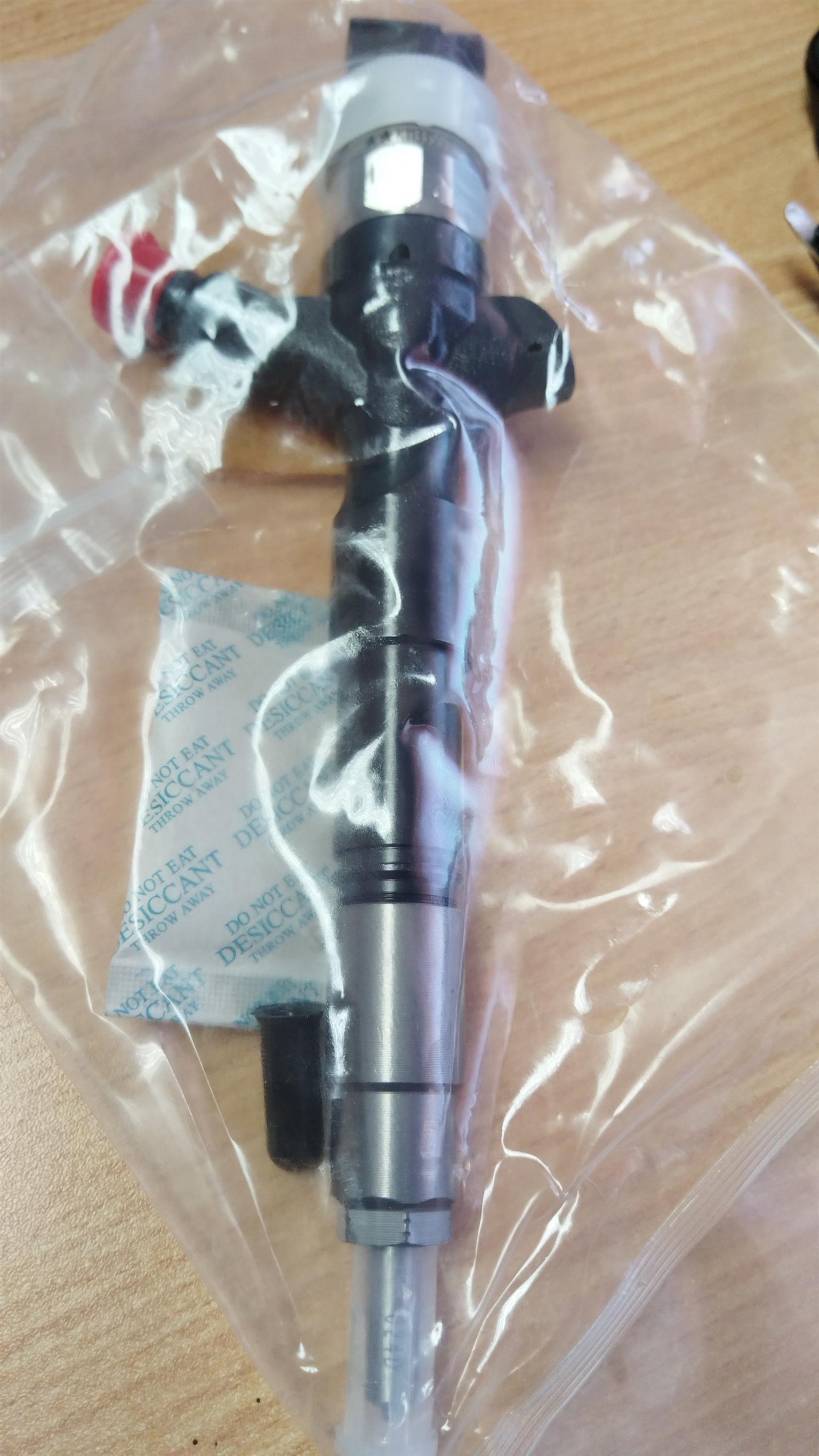 BRAND NEW HILUX D4D INJECTORS 2KD - Private Seller BRAND NEW HILUX D4D INJECTORS 2KD - Private Seller