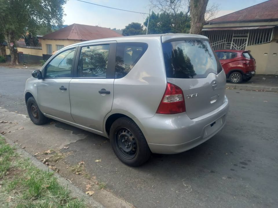 2012 Nissan Livina 1.6 T Petrol, Manual, Silver, 152000kms,