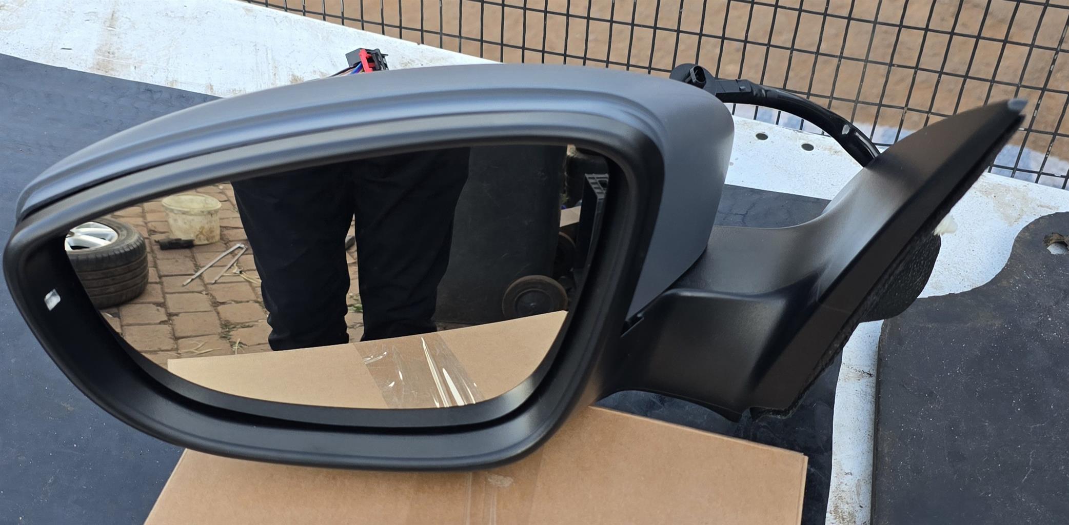 New stock arrivals  Vw scirocco 09 -17 Auto folding door mirrors - Private Seller